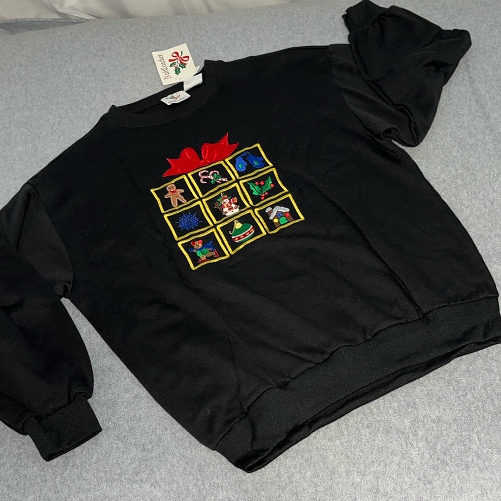 Womens Vintage Embroidered Christmas Sweatshirt 90s Black Grandma Moody Holiday